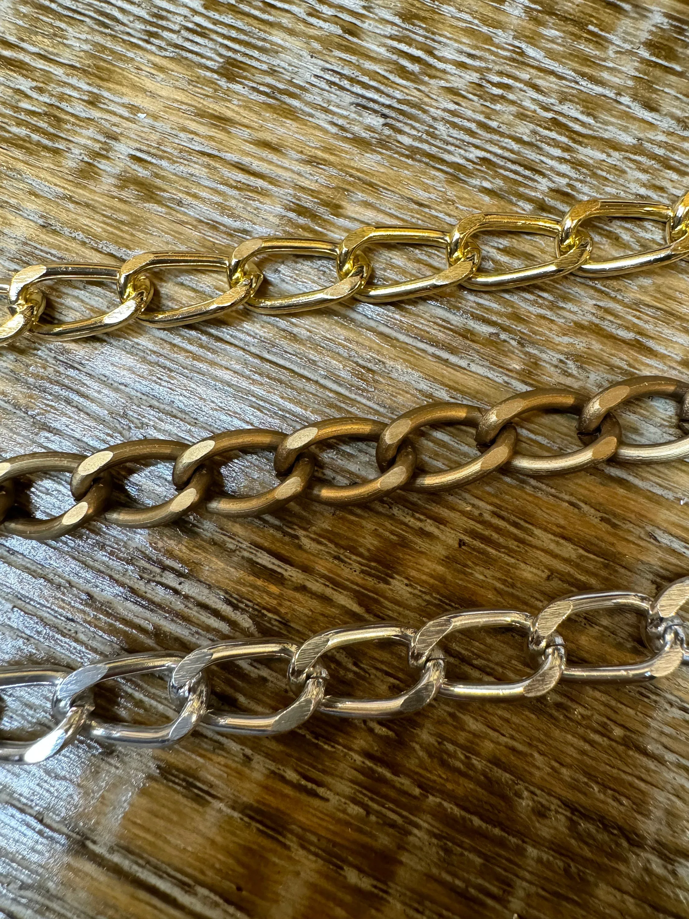 15mm Links Metal Light Weight Chain