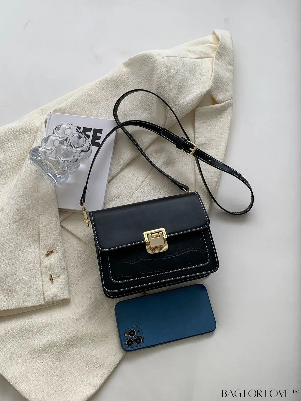 BagForLove - Stylish Mini Crocodile Embossed Crossbody Bag - A Versatile Fashion Accessory