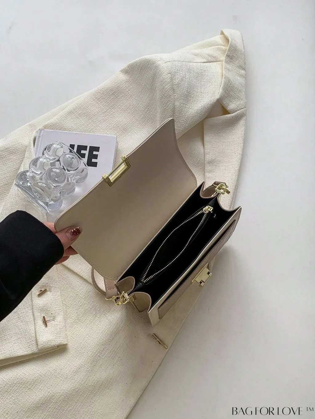 BagForLove - Stylish Mini Crocodile Embossed Crossbody Bag - A Versatile Fashion Accessory