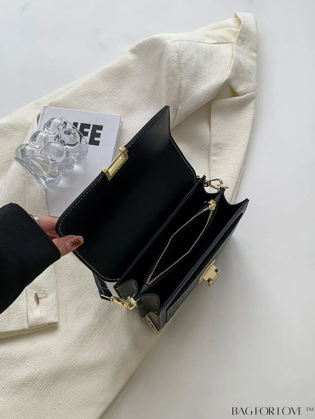BagForLove - Stylish Mini Crocodile Embossed Crossbody Bag - A Versatile Fashion Accessory