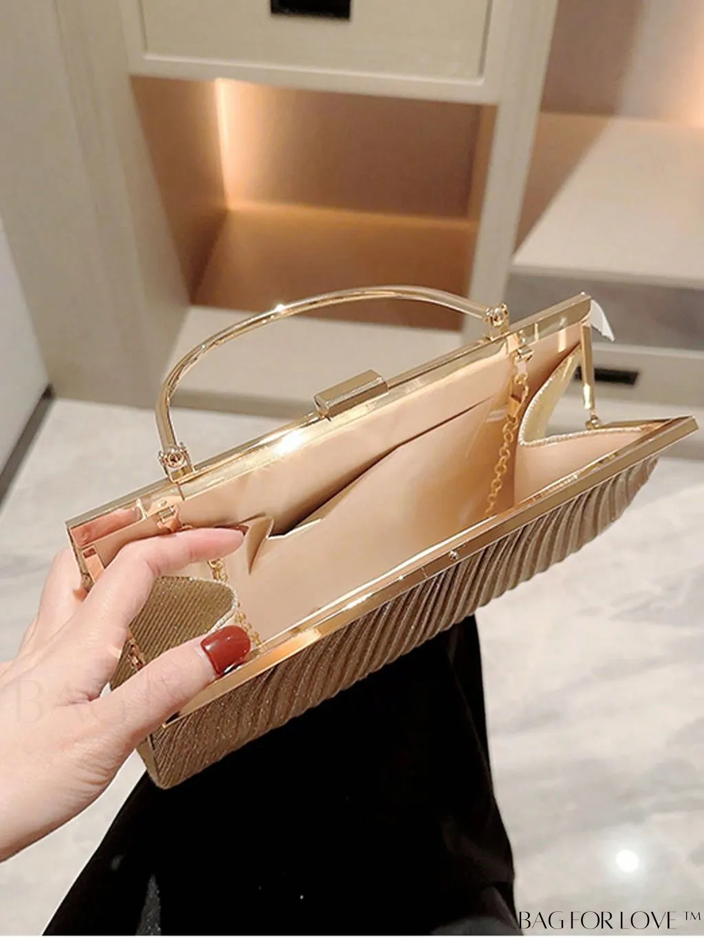 BagForLove - Stylish Pleated Glitter Square Bag for an Alluring Look
