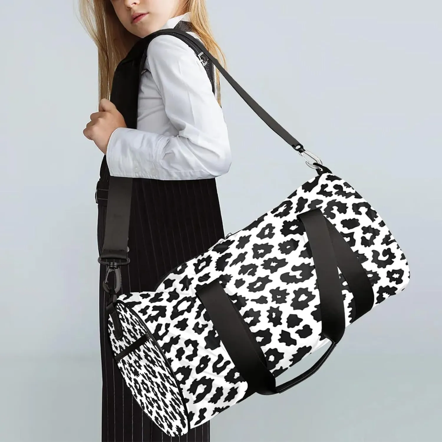 Black White Leopard Seamless Pattern Sports Gym Bag for Men Women Lightweight Travel Duffle Bag with Shoulder Strap Waterproof Carry On Weekender Overnight Bag for Travel Sports Gym