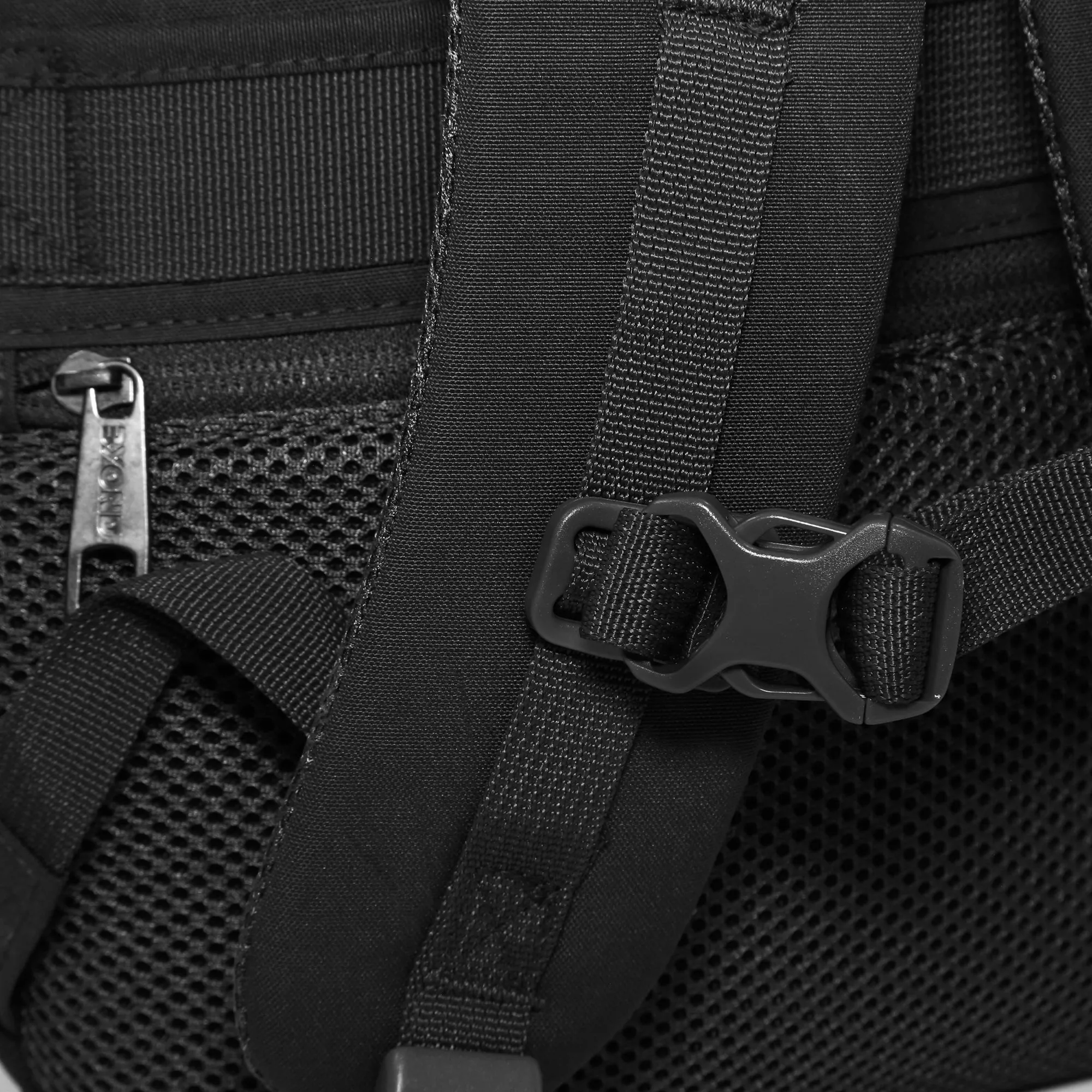 Byond Sweden 22L Outdoor Water-Resistant Laptop Backpack