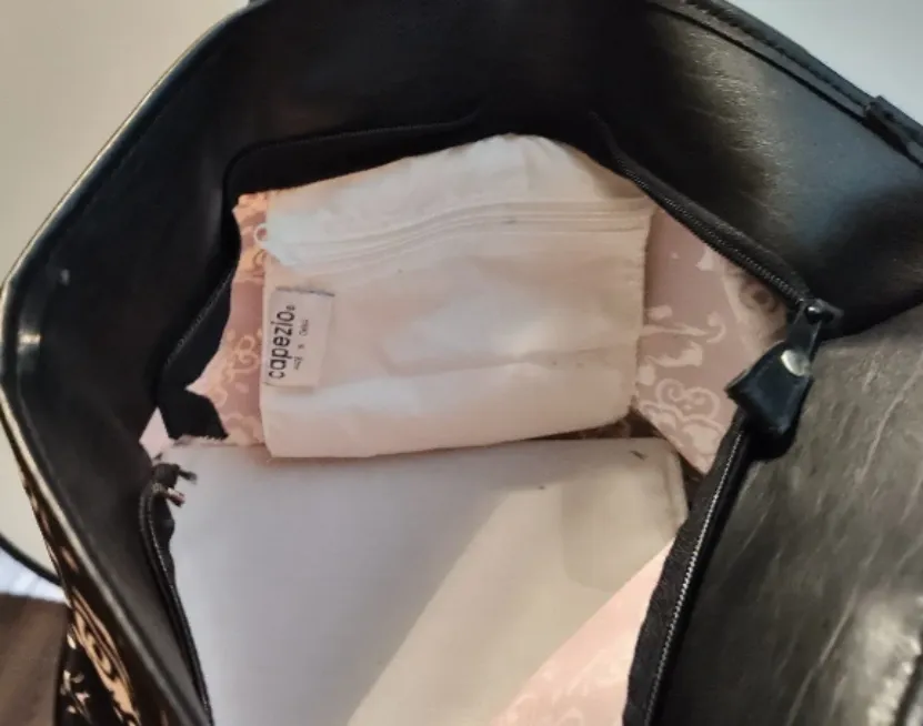 Capezio Black and White Floral Handbag - preowned