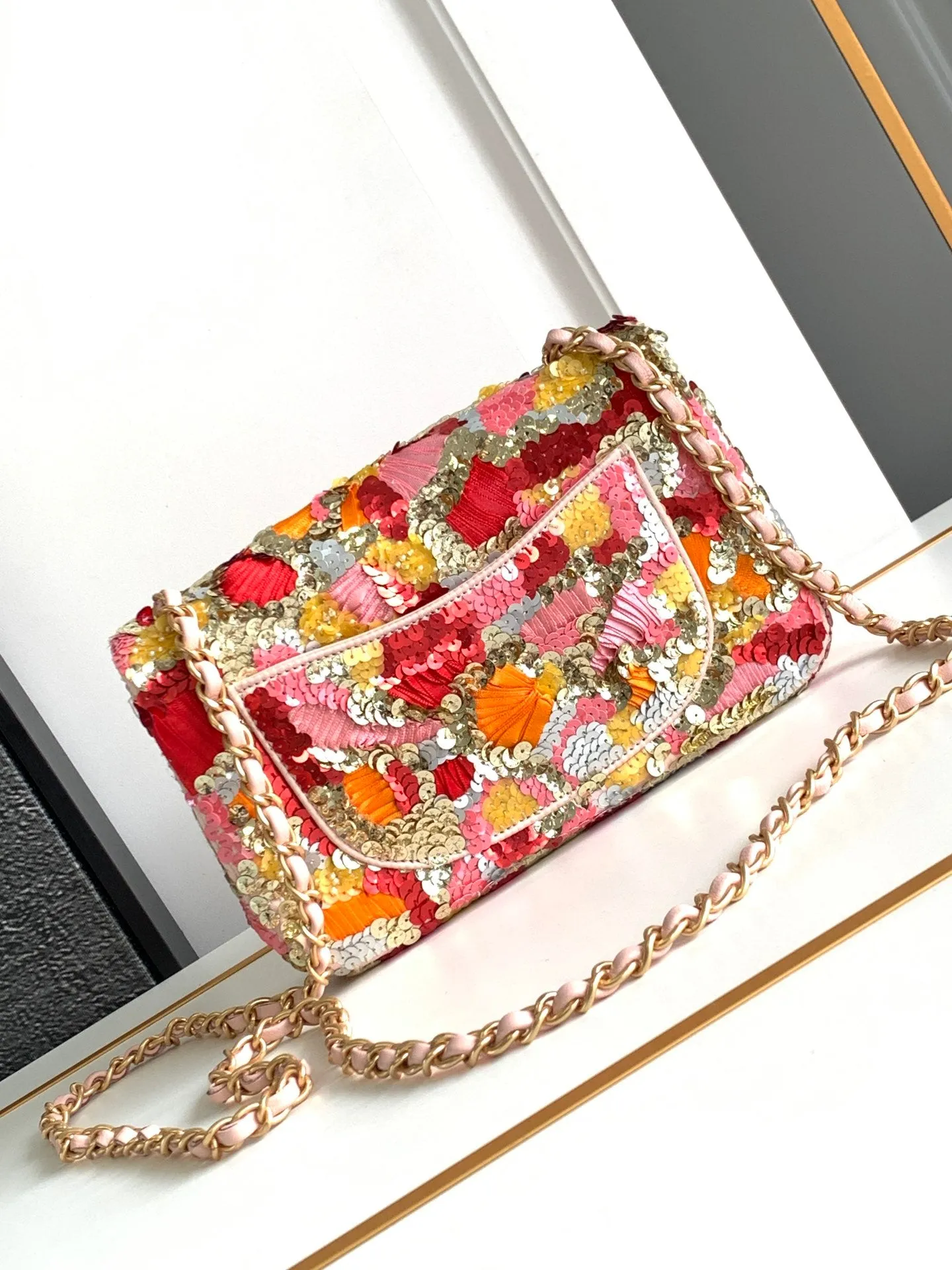 CC 20 STUNNING LIMITED EDITION BEADED COLORFUL BAG