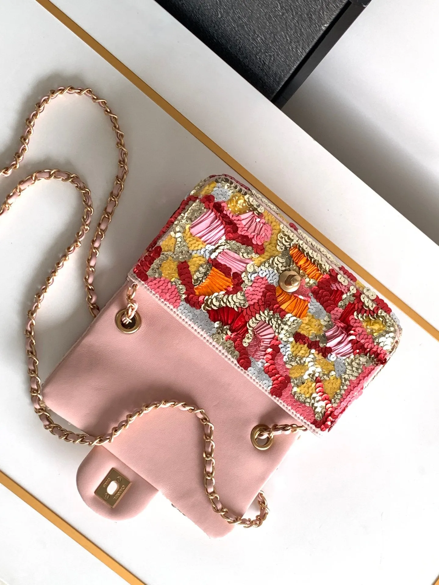 CC 20 STUNNING LIMITED EDITION BEADED COLORFUL BAG