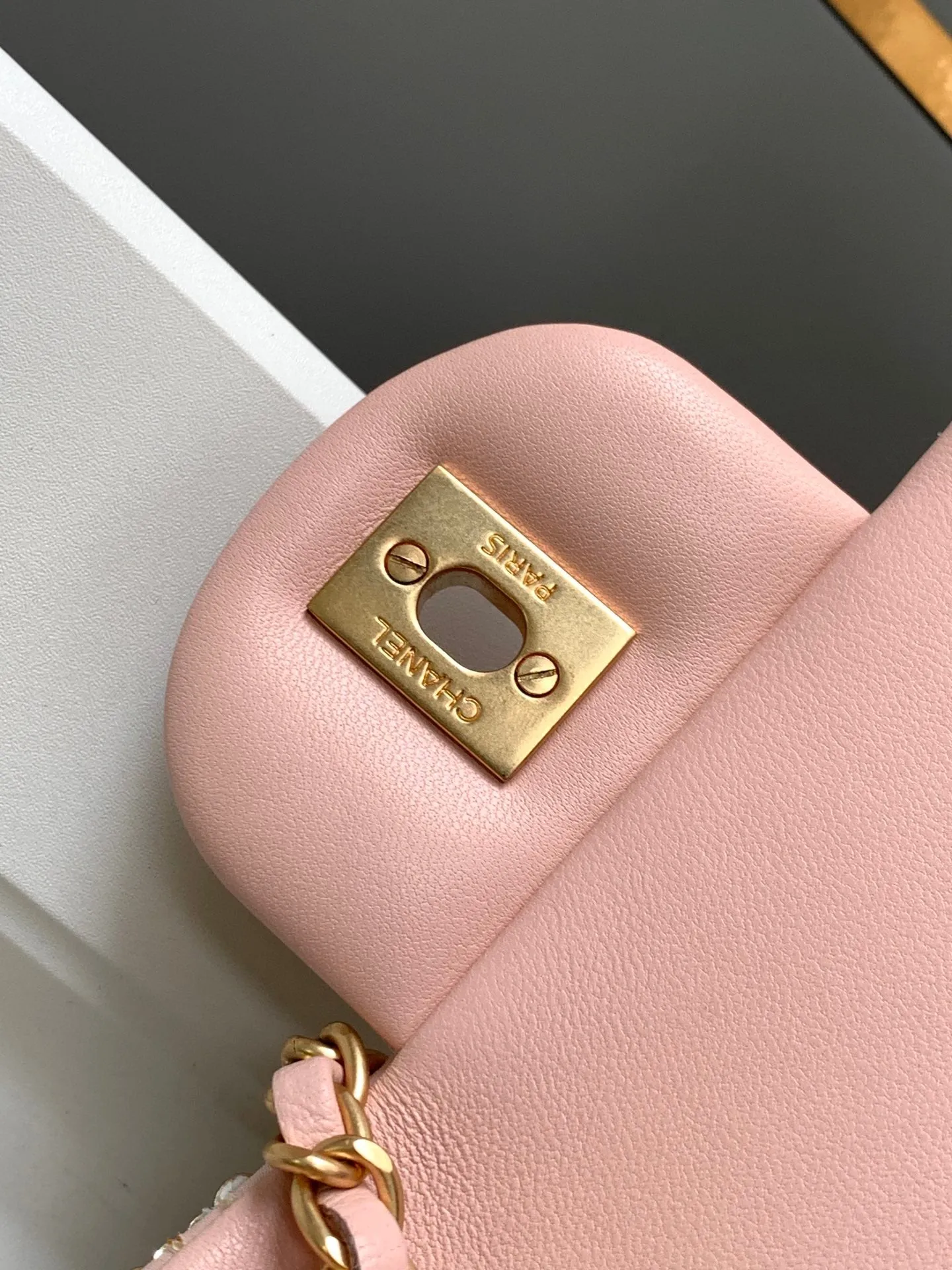 CC 20 STUNNING LIMITED EDITION BEADED COLORFUL BAG