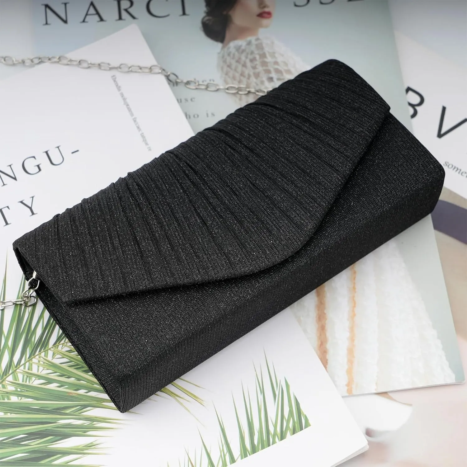 Clutch Purses for Women, Glitter Evening Bag with Chain Strap, Formal Pleated Design for Wedding, Cocktail, Party