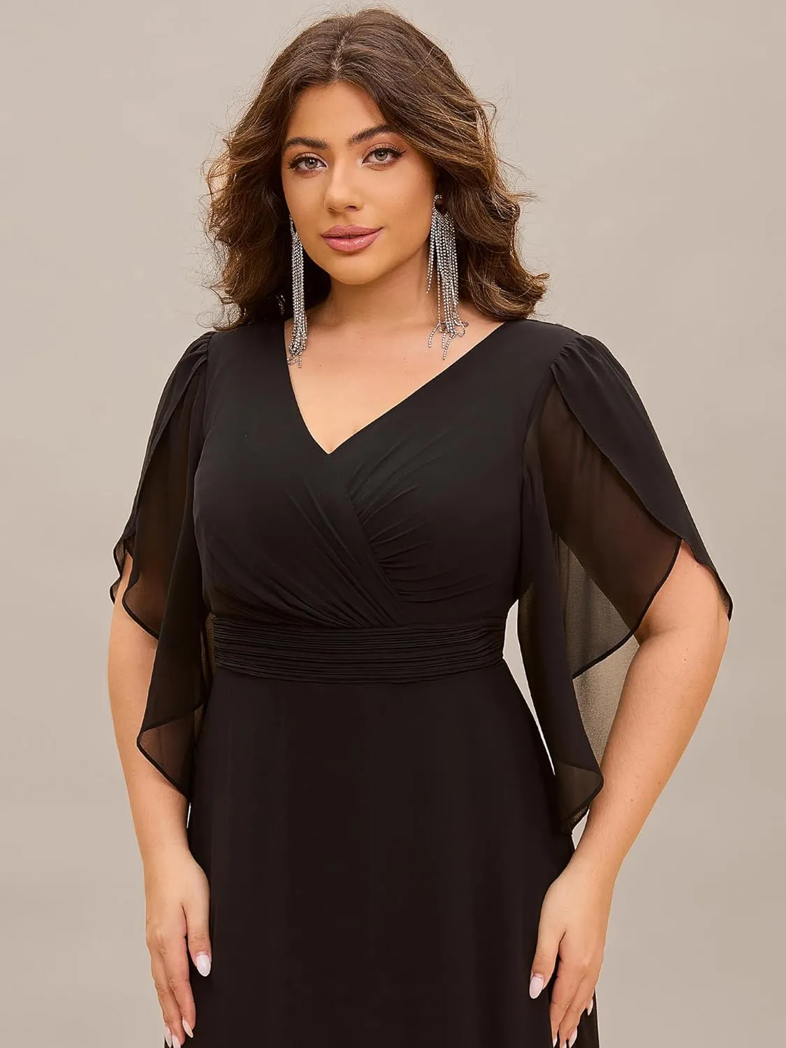 Ever-Pretty Plus Women's V Neck Chiffon Pleated A Line Maxi Plus Size Mother of The Bride Dresses with Sleeves 02270-DA