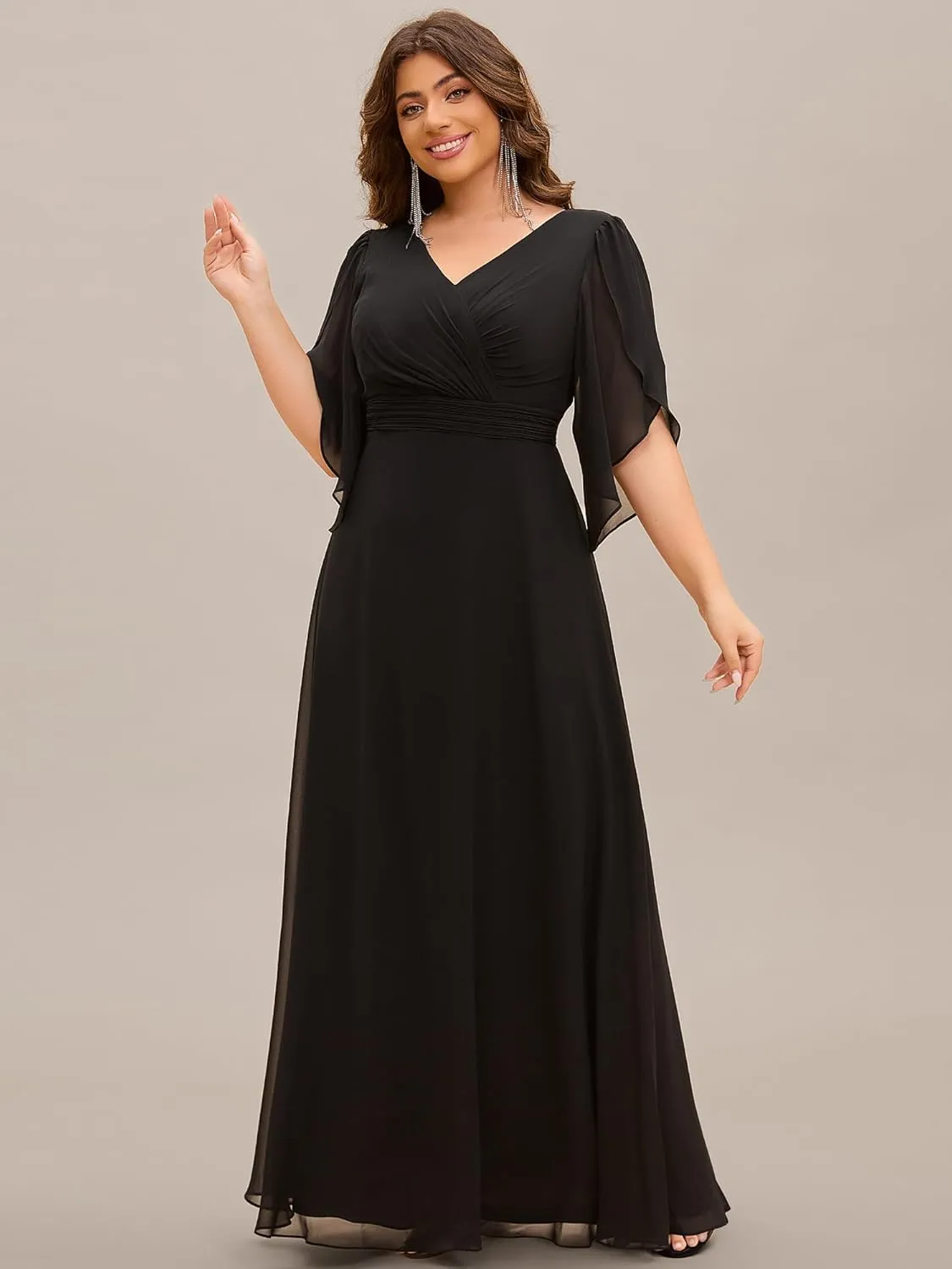 Ever-Pretty Plus Women's V Neck Chiffon Pleated A Line Maxi Plus Size Mother of The Bride Dresses with Sleeves 02270-DA