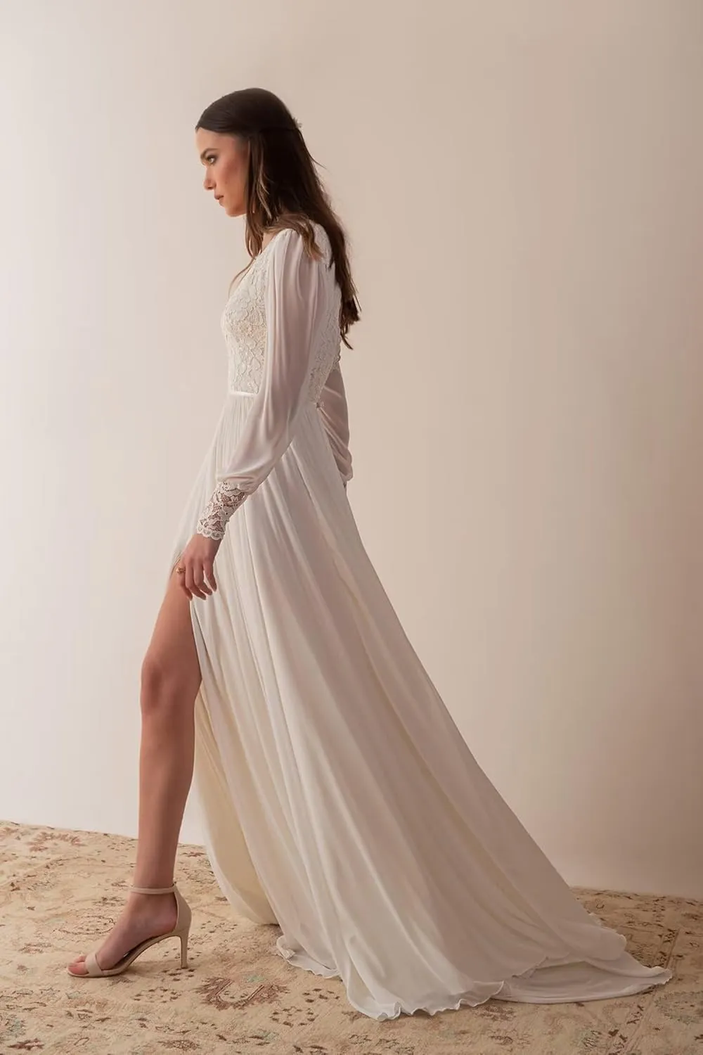 Fair Lady Wedding Dresses for Bride 2025 V Neck Beaded Straps Lace Appliques Bridal Gown for Women