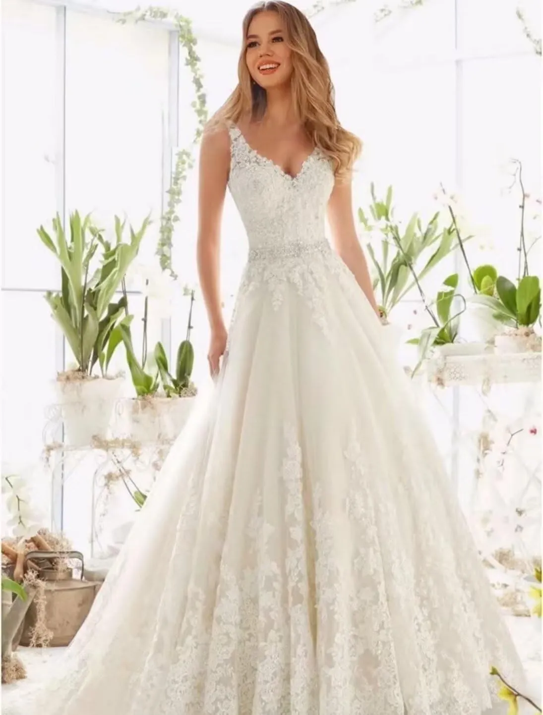 Fair Lady Wedding Dresses for Bride 2025 V Neck Beaded Straps Lace Appliques Bridal Gown for Women