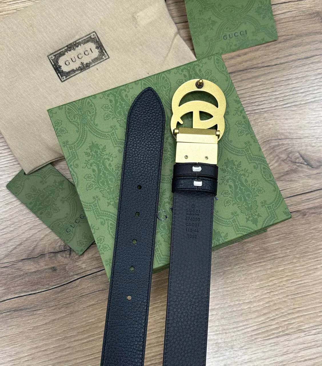 Gucci Reversible thin belt with Double G buckle gold