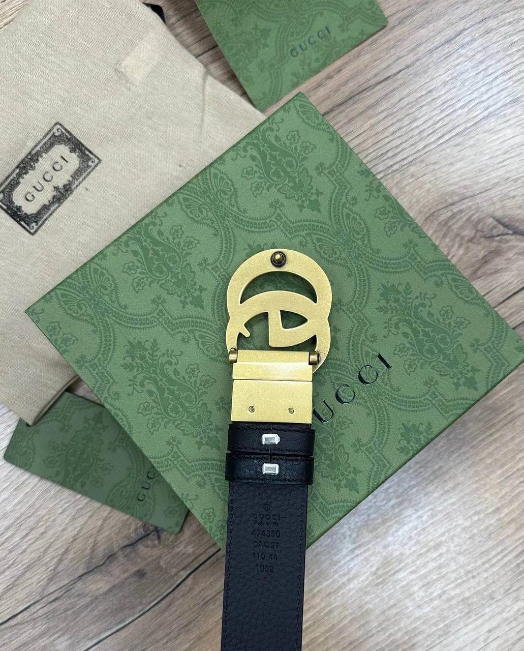 Gucci Reversible thin belt with Double G buckle gold