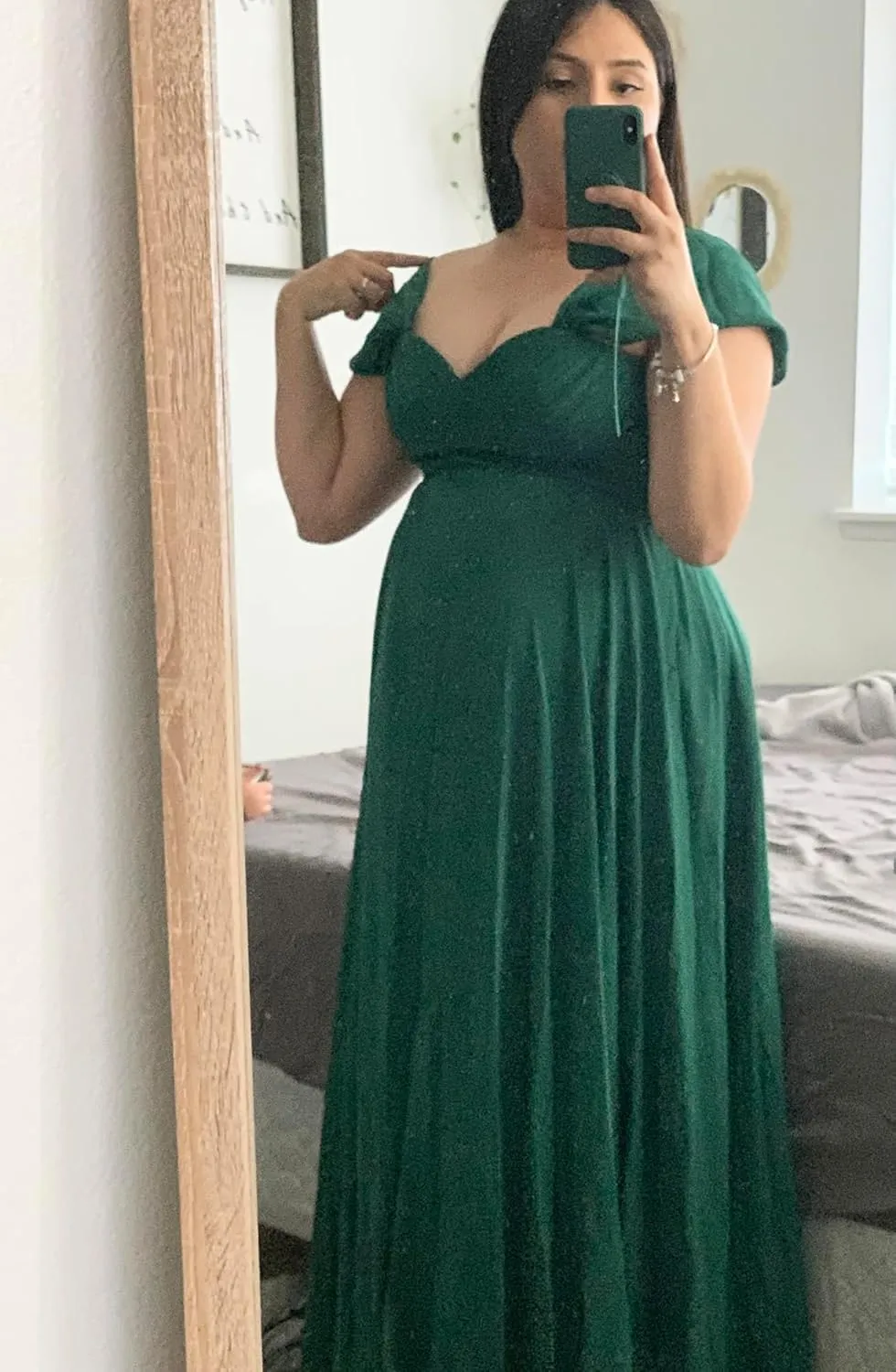 HSFIYAKJ Off Shoulder Bridesmaid Dresses for Women Long Pleated Chiffon A Line Formal Evening Prom Dress with Slit