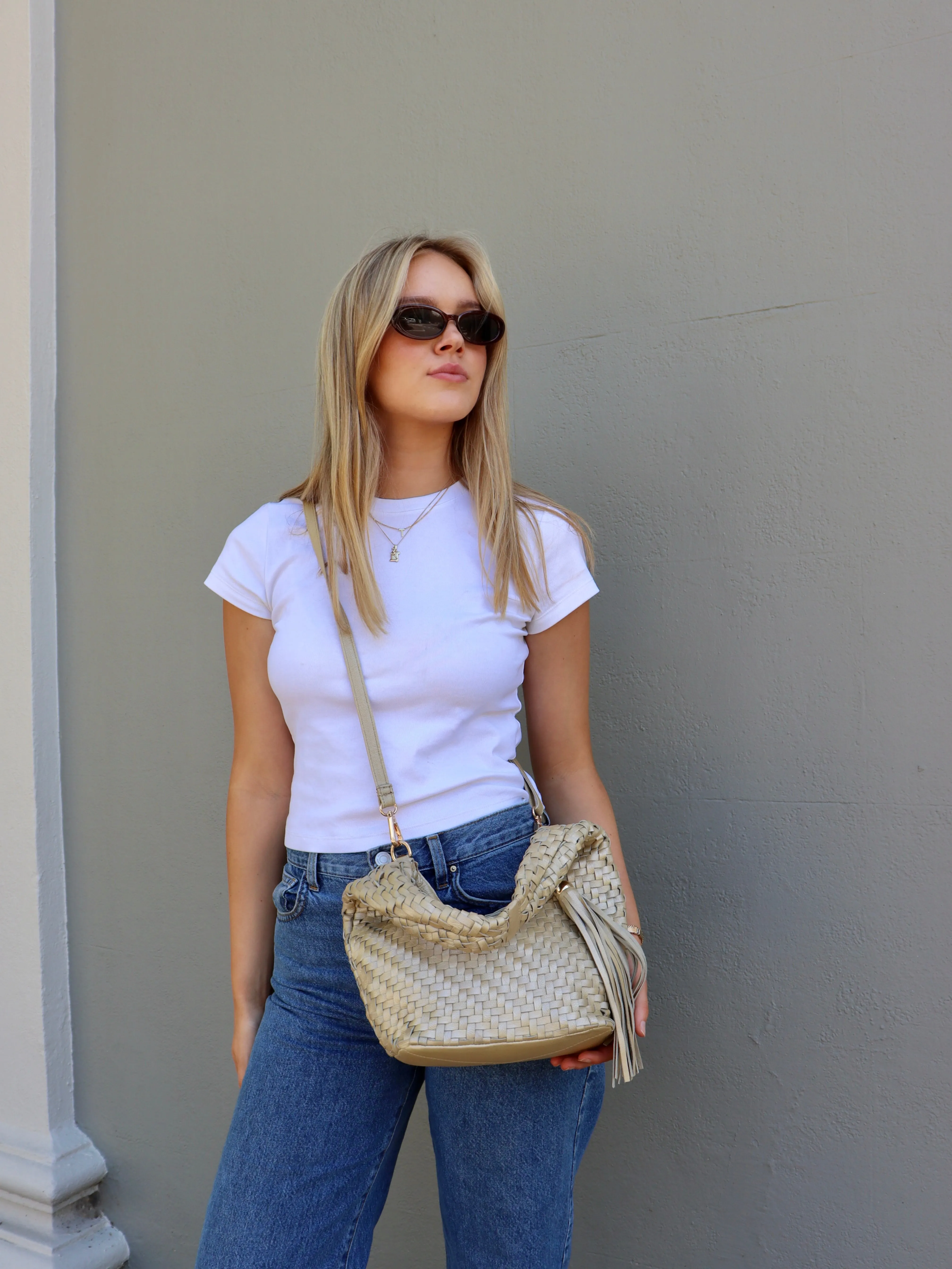 Izzy Crescent Handbag | Gold Metallic