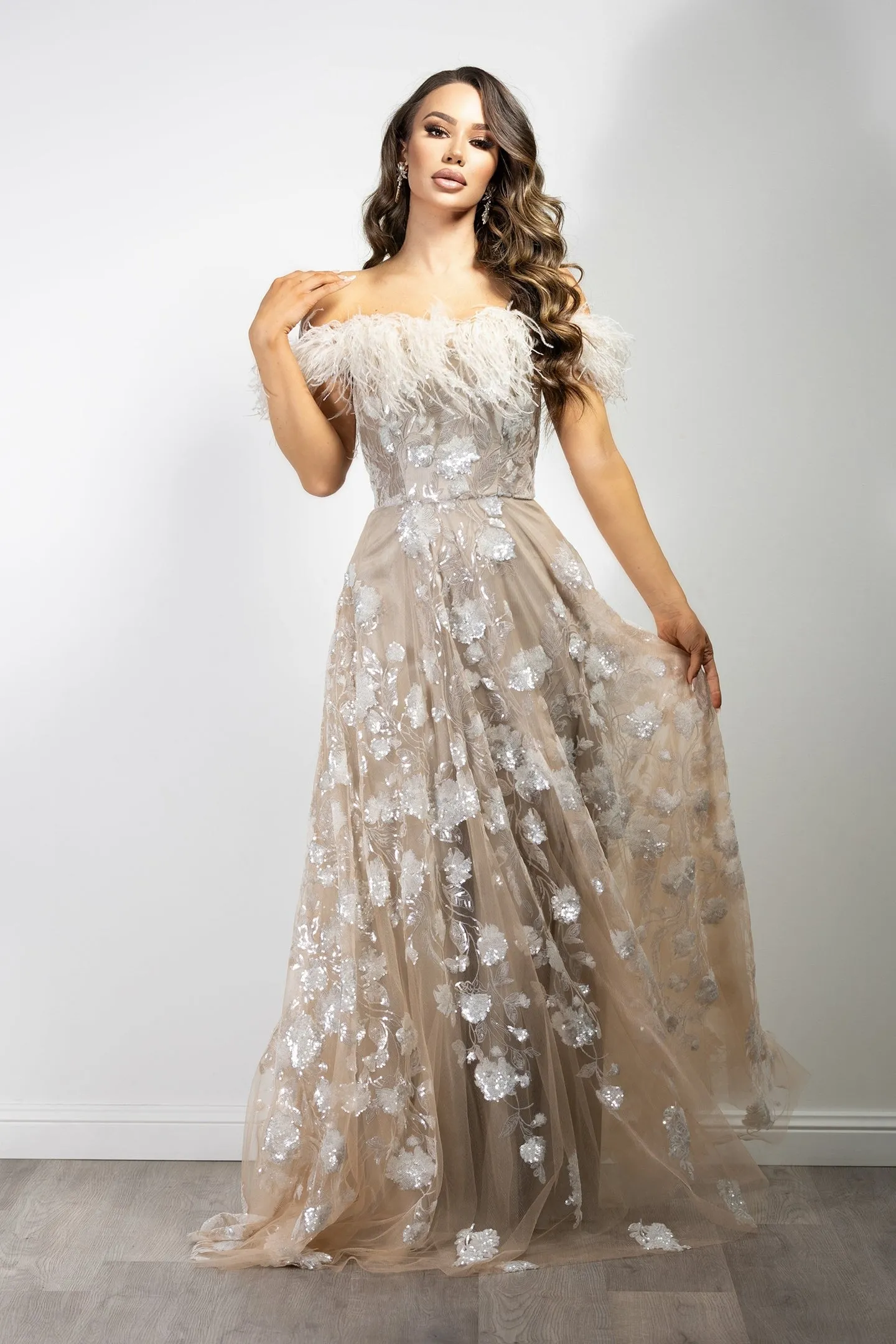 Jardin Gown- Champagne.