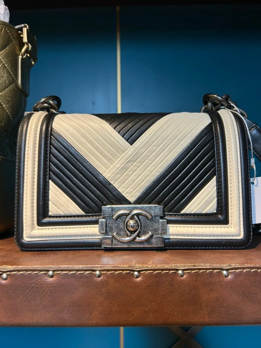 Preloved Chanel Boy Bag Black & Beige Leather Shoulder Bag