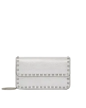 Rockstud Metallic Grainy Calfskin Wallet on Chain in Silver
