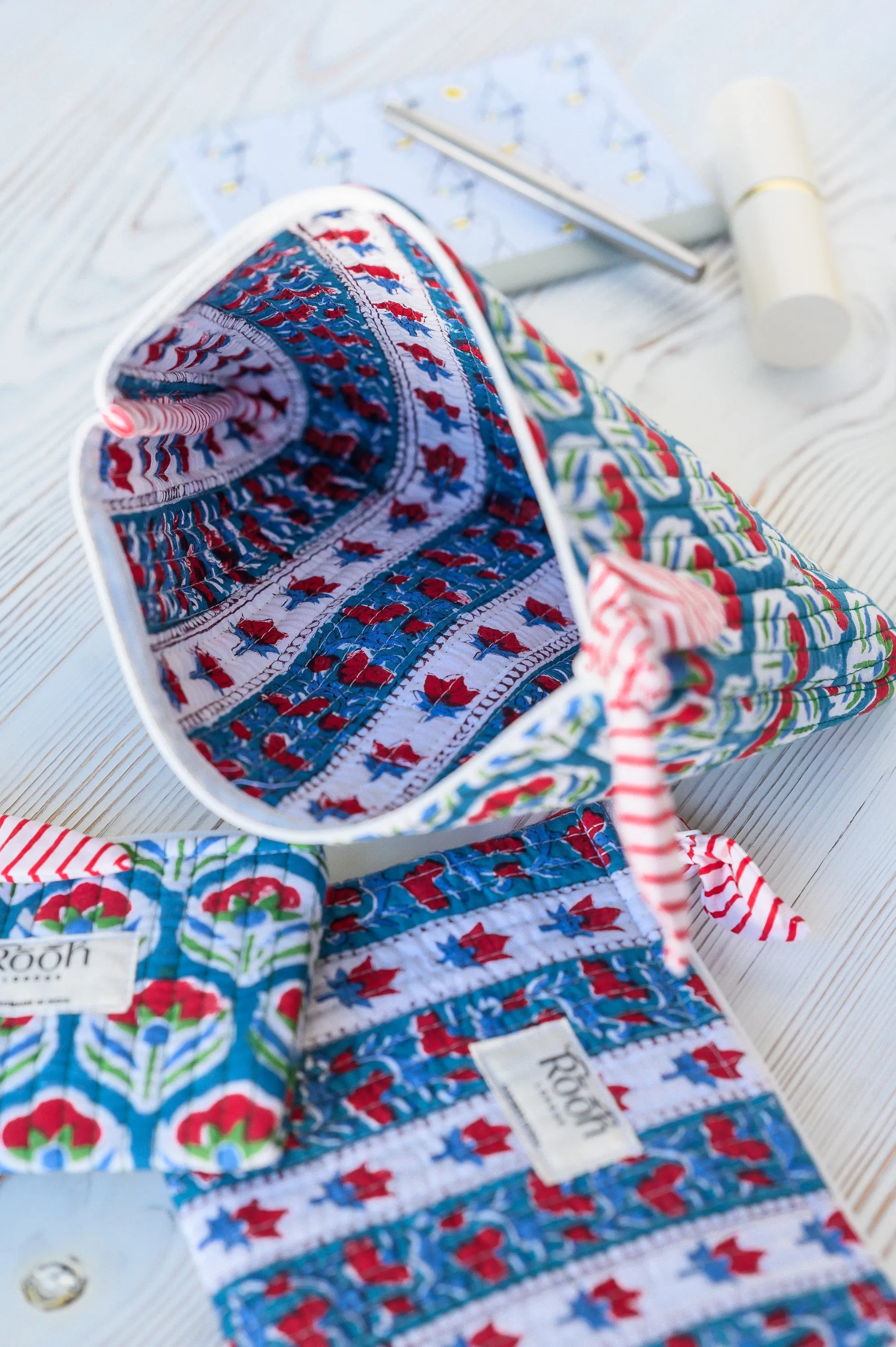 SCARLET BLOOM FLAT POUCH (SET OF 3)