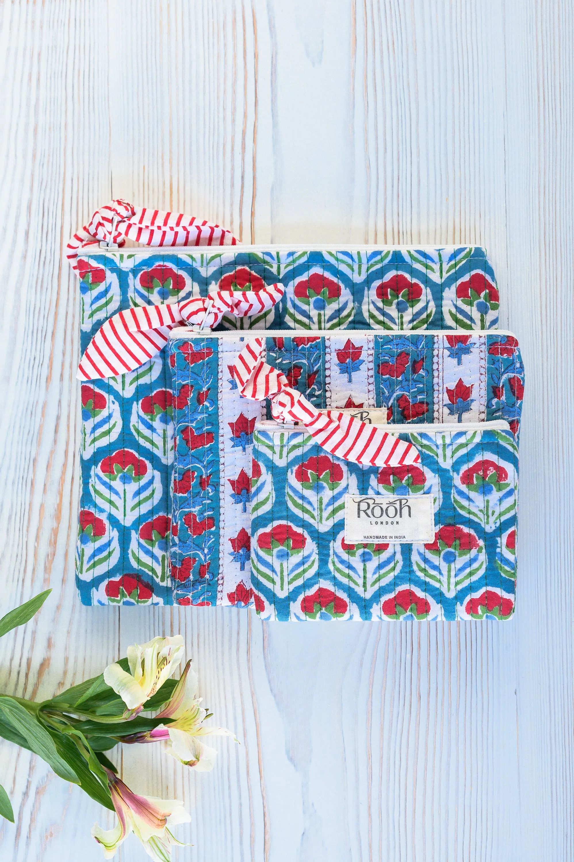 SCARLET BLOOM FLAT POUCH (SET OF 3)