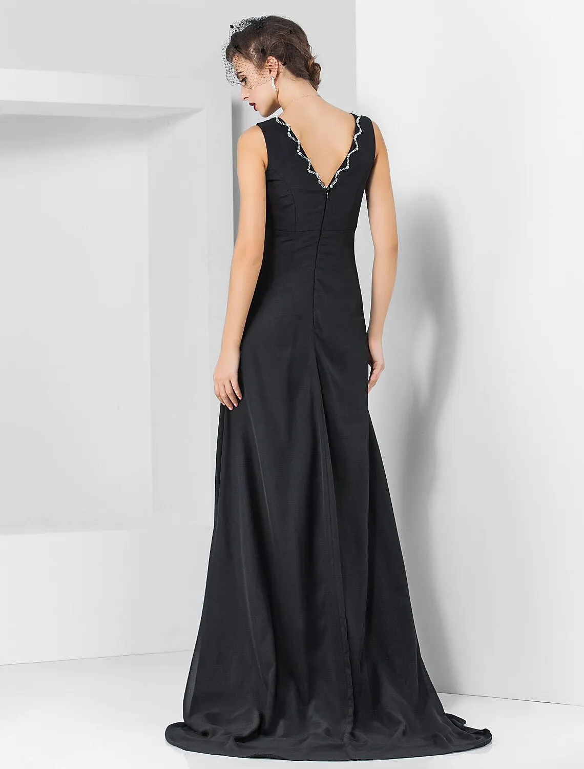 Sheath / Column Elegant Engagement Formal Evening Dress V Neck Sleeveless Sweep / Brush Train Chiffon with Crystals Draping