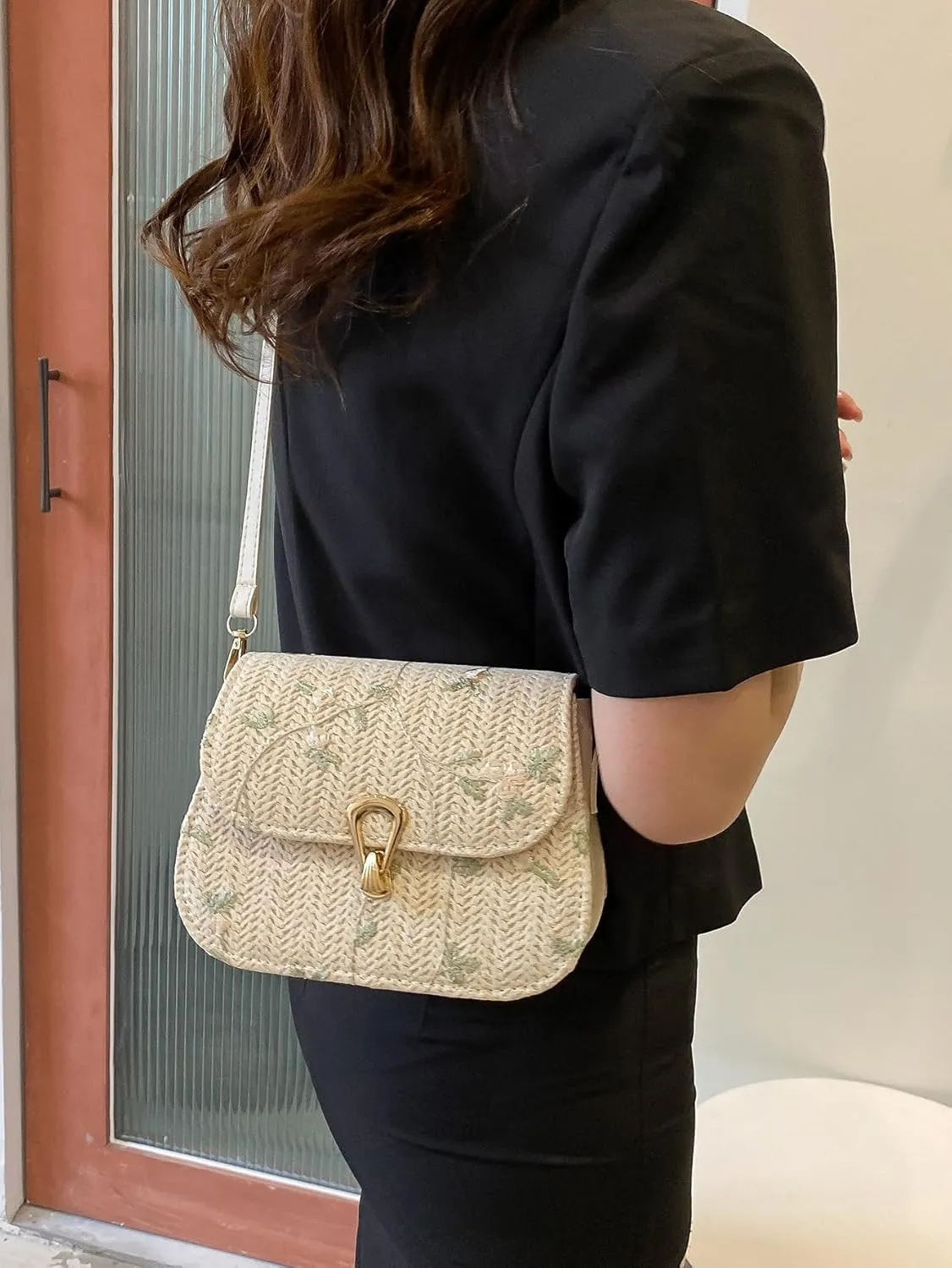SweatyRocks Women's Floral Print Straw Shoulder Bag Flap Summer Woven Crossbody Bag Saddle Bag