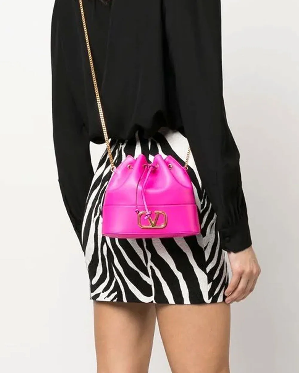 VLOGO Bucket Bag in Pink