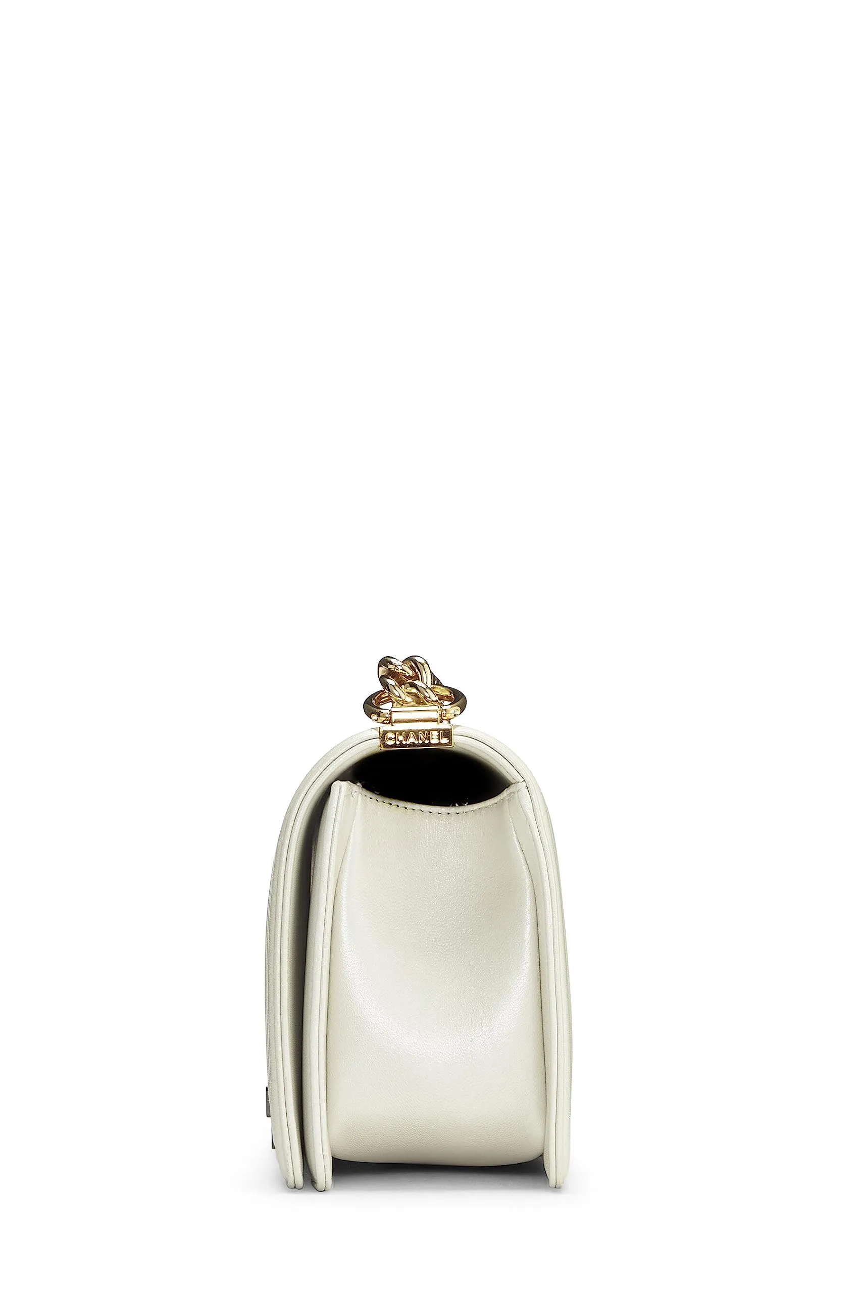 White Embossed Boy Cube Chanel, Refined Client-focused service White Medium,  Bag Leather